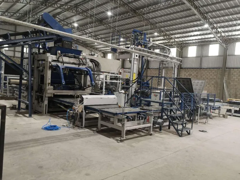 Lorem Clausus faciens machinas pro magna-Scale Concrete Clausus productio in America Meridionali